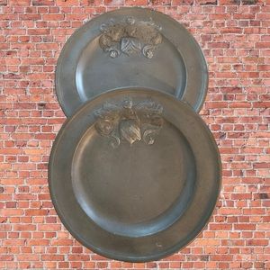 Set Of (2) Vintage Italian Pewter Coat Of Arms Plates  (9” diameter)